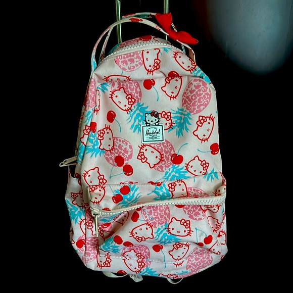 Hello Kitty Hershel - Picture 1 of 1